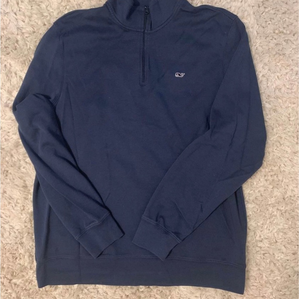 Vineyard vines mens large 1/4 zip. Navy in color